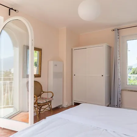 Incanto Apartment *